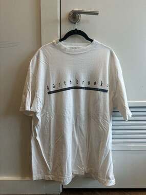 Vintage 1991 Garth Brooks Ropin' the Wind Tour Shameless T-Shirt XL